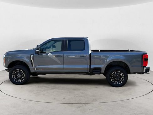 Used 2023 Ford F350 Lariat w/ Lariat Ultimate Package AWD/4WD image 8