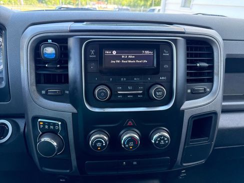 Used 2020 RAM 1500 Tradesman w/ Chrome Plus Package RWD image 11