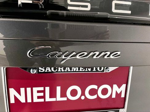 Used 2023 Porsche Cayenne image 35