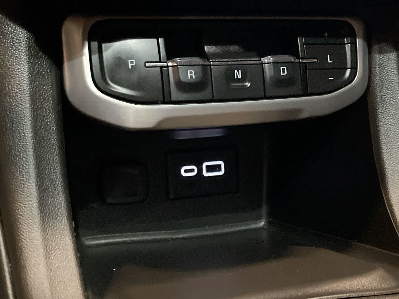 Used 2021 GMC Acadia SLE w/ LPO, Floor Liner Package AWD/4WD image 20