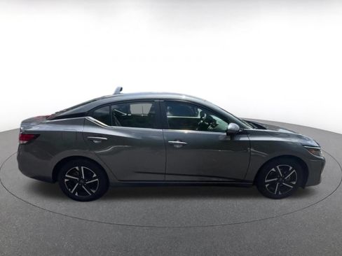 Used 2025 Nissan Sentra SV FWD image 16