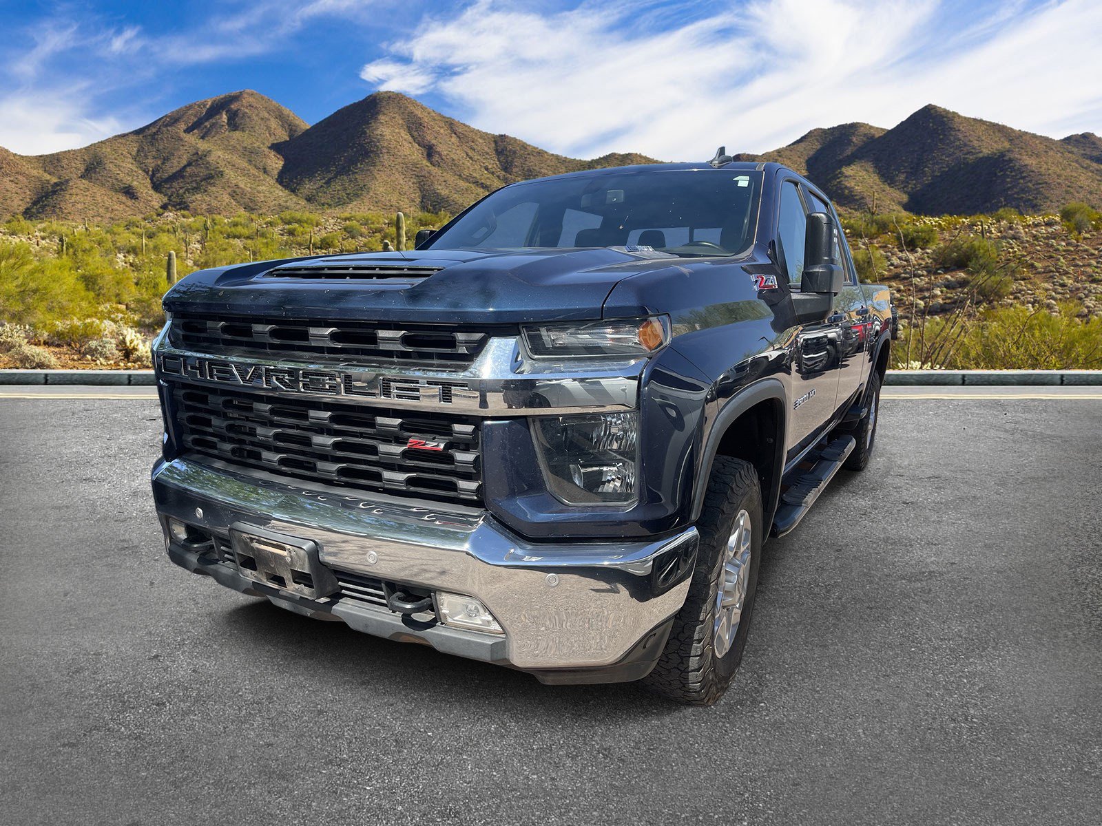 Used 2020 Chevrolet Silverado 3500 LT w/ Convenience Package AWD/4WD image 2