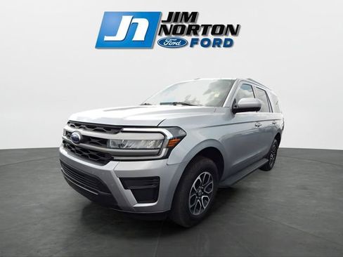 Used 2024 Ford Expedition XLT image 1