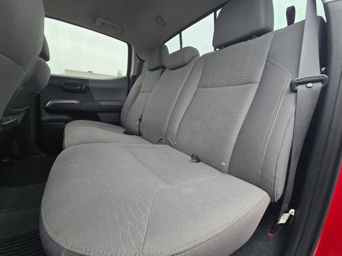Used 2019 Toyota Tacoma SR5 image 12