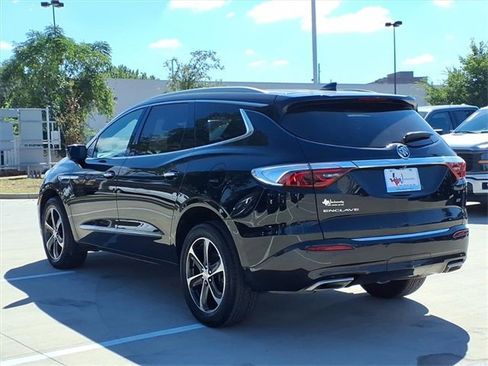 Used 2022 Buick Enclave Essence w/ Sport Touring Edition image 2