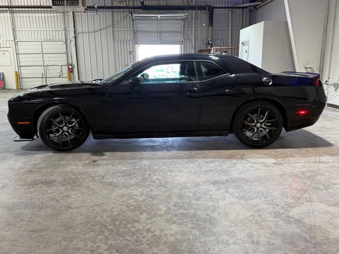 Used 2015 Dodge Challenger R/T w/ Quick Order Package 28B R/T RWD image 3