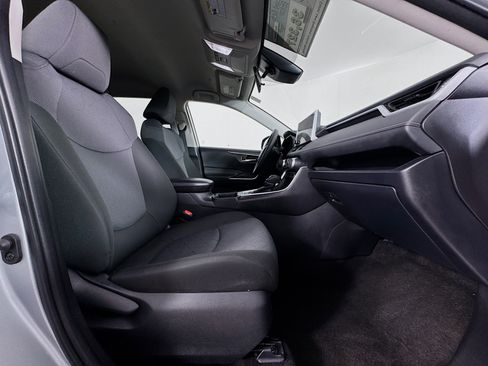 Certified 2025 Toyota RAV4 XLE AWD/4WD image 26