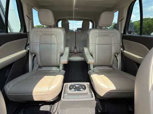 Used 2023 Lincoln Aviator Reserve w/ Equipment Group 201A RWD image 40