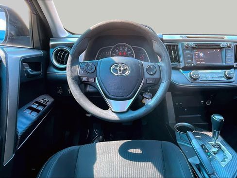 Used 2014 Toyota RAV4 XLE FWD image 5