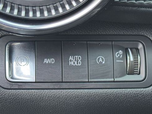 Used 2025 Chevrolet Equinox LT image 33