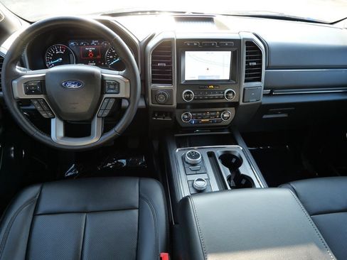Used 2021 Ford Expedition XLT AWD/4WD image 3