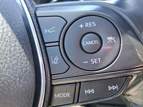 Used 2020 Toyota Camry SE w/ Carpet Mat Package FWD image 20