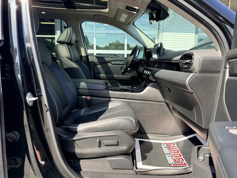 Used 2023 Honda Pilot Elite image 42