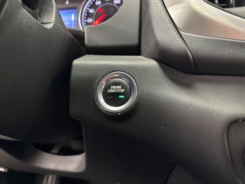 Used 2023 GMC Terrain SLE image 29