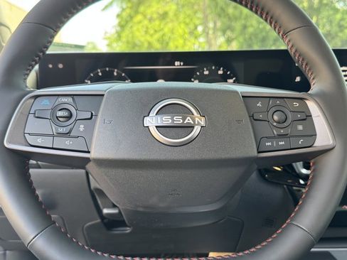 New 2026 Nissan Sentra SR w/ SR Premium Package FWD image 19