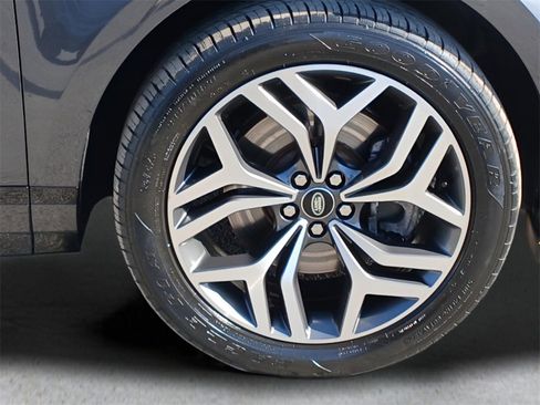 Used 2022 Land Rover Range Rover Evoque R-Dynamic SE image 27