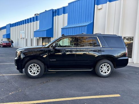 Used 2018 GMC Yukon SLT w/ HD Trailering Package image 4