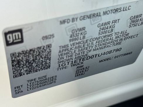 New 2026 GMC Sierra EV Elevation w/ LPO, Elevation Dark Package image 32