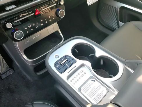 New 2026 Hyundai Ioniq 9 Calligraphy image 18