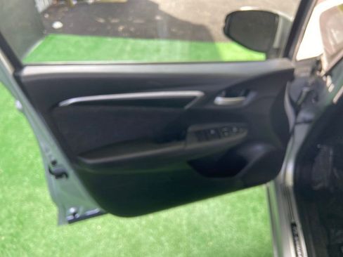 Used 2016 Honda Fit EX image 38