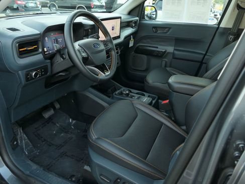 Used 2025 Ford Maverick Tremor image 13