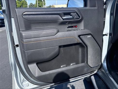Used 2025 GMC Sierra 1500 AT4 w/ Technology Package AWD/4WD image 21