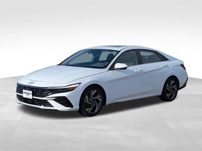 Used 2025 Hyundai Elantra SEL