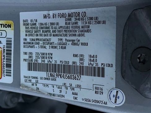 Used 2018 Lincoln Continental Premiere image 19