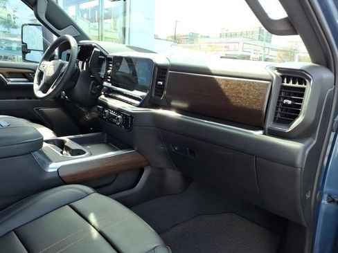 Used 2025 Chevrolet Silverado 2500 High Country w/ High Country Premium Package image 23