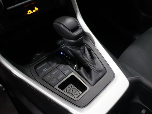 Used 2023 Toyota RAV4 LE AWD/4WD image 30