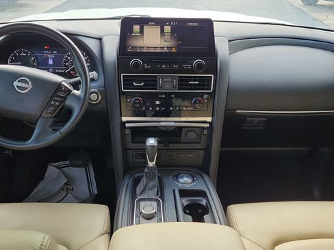 Used 2021 Nissan Armada SV w/ SV Appearance Package RWD image 15