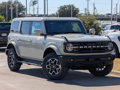 New 2025 Ford Bronco Outer Banks