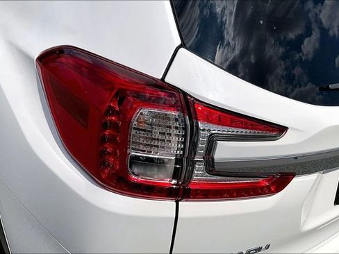 Used 2023 Subaru Ascent Limited AWD/4WD image 21