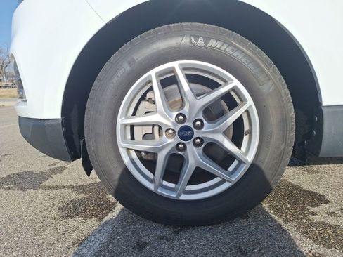 Used 2020 Ford Edge SEL image 21