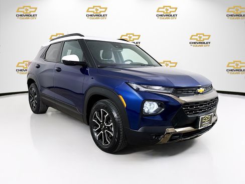 Used 2022 Chevrolet TrailBlazer ACTIV w/ Sun and Liftgate Package FWD image 1