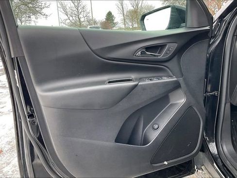 Used 2024 Chevrolet Equinox LT image 23