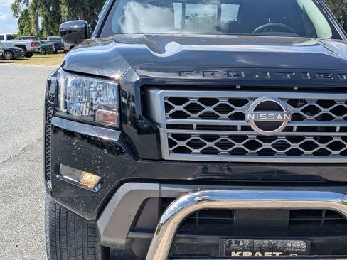 Used 2022 Nissan Frontier SV RWD image 9