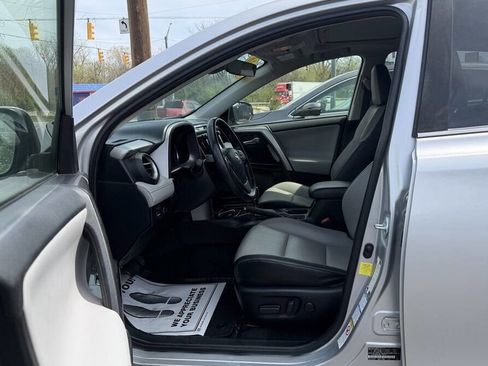 Used 2016 Toyota RAV4 Limited w/ Advanced Technology Package image 9