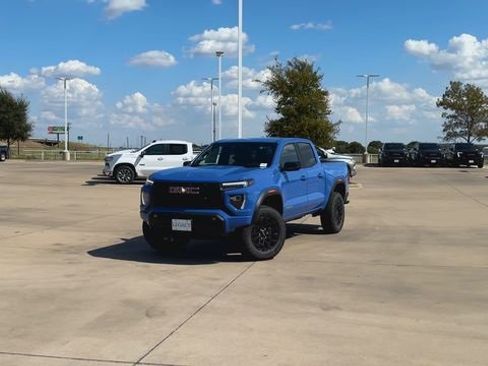 New 2026 GMC Canyon Elevation w/ Convenience Package image 4