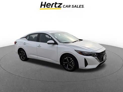 Used 2025 Nissan Sentra SV image 1