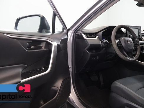 Certified 2021 Toyota RAV4 LE AWD/4WD image 9