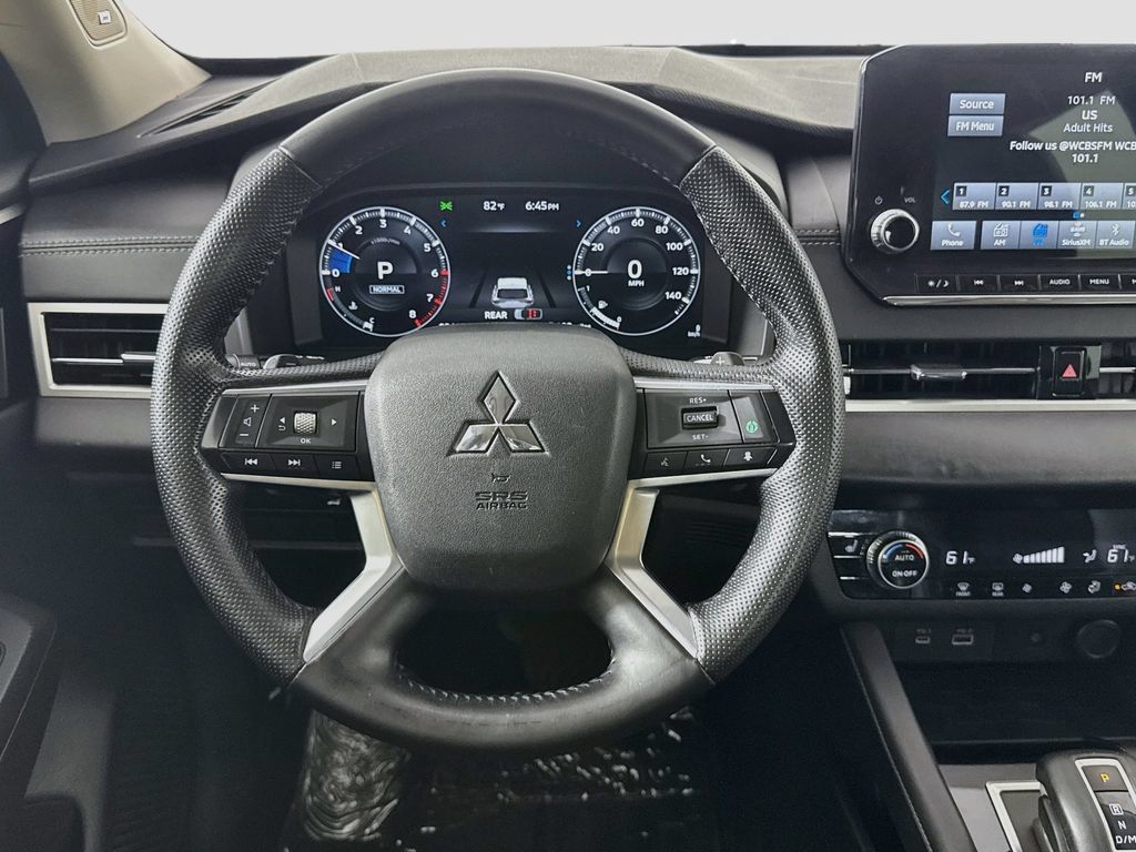 Used 2022 Mitsubishi Outlander SE AWD/4WD image 13