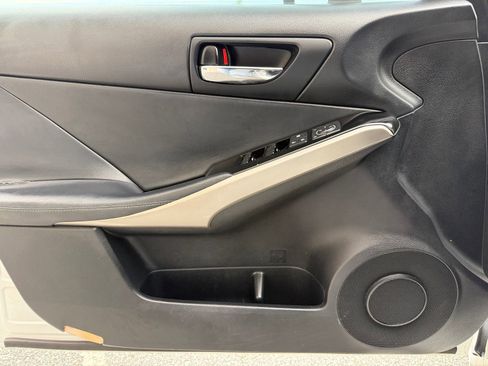 Used 2016 Lexus IS 200t RWD image 45