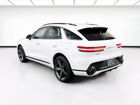 Used 2024 Genesis GV70 2.5T w/ Sport Prestige Package image 6