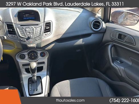 Used 2018 Ford Fiesta SE FWD image 32