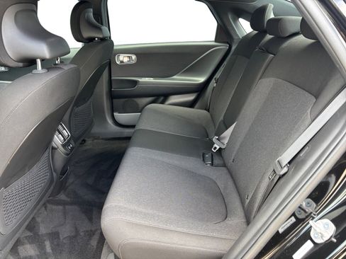 Used 2025 Hyundai Ioniq 6 SE RWD image 13
