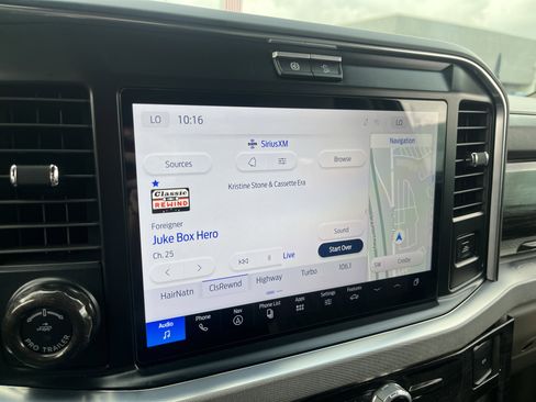 Used 2025 Ford F350 Platinum w/ Platinum Plus Package image 24