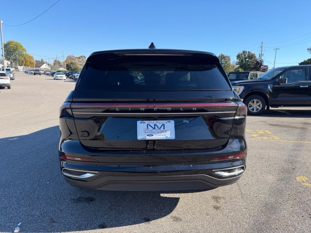 New 2026 Lincoln Nautilus Premier w/ Equipment Group 102A AWD/4WD image 9