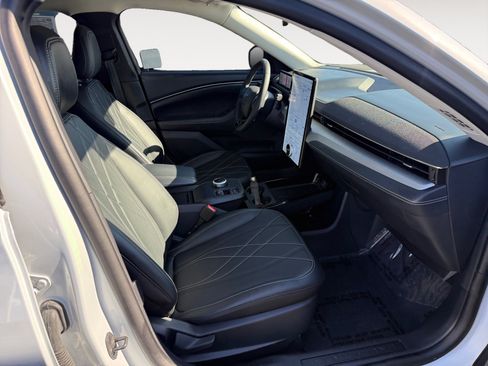 Certified 2023 Ford Mustang Mach-E Select RWD image 19