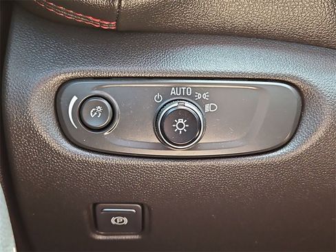 Certified 2022 Chevrolet Blazer RS w/ Enhanced Convenience Package image 24